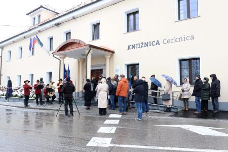 Odkritje doprsnega kipa dr Alfreda Šerka 07 Foto Ljubo Vukelič